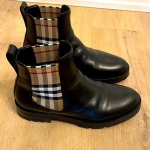 Burberry Checked Chelsea Boots